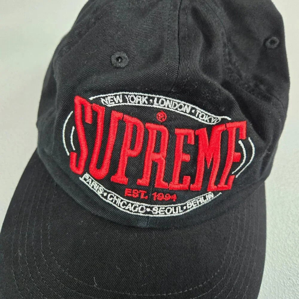 Supreme Men Hat OS‎ Black Strapback Logo Embroidered made in US 6 Panel Cap